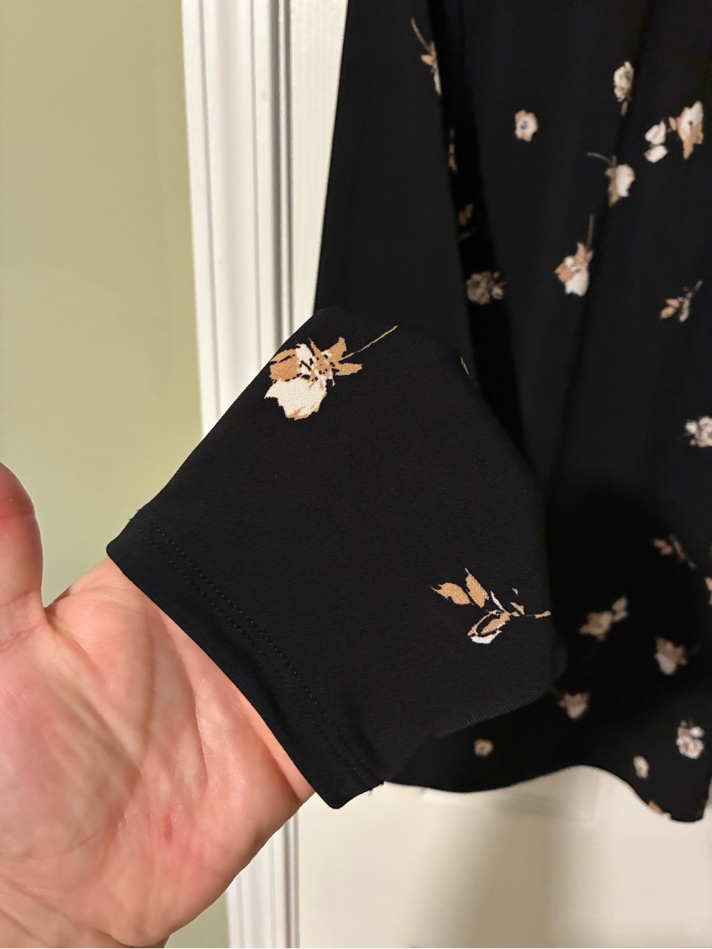 Liz Claiborne Black Floral Long-Sleeve Blouse with Keyhole - Picture 2 of 5